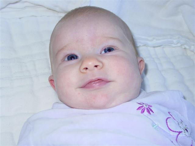 Anna - 8 weeks 009 (Small).jpg