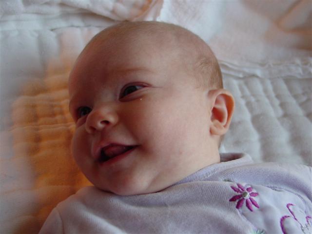 Anna - 8 weeks 013 (Small).jpg