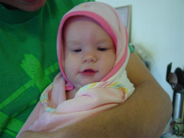 anna-4-months-032-small.jpg