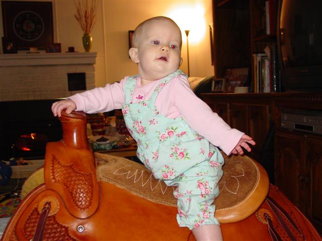 anna-7-months-008-small.jpg