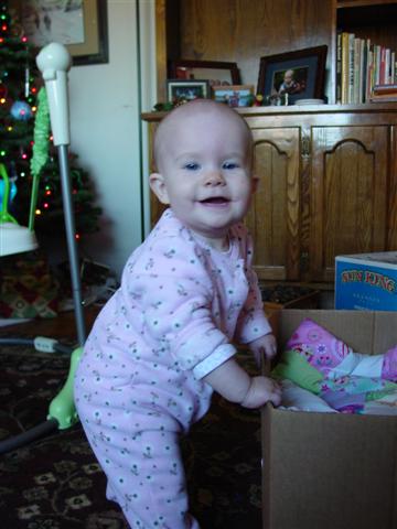 anna-7-months-004-small.jpg