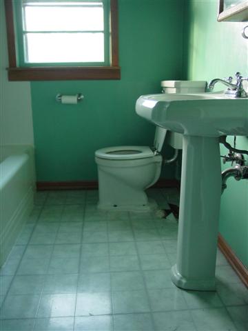 feb-2008-bathroom-007-small.jpg