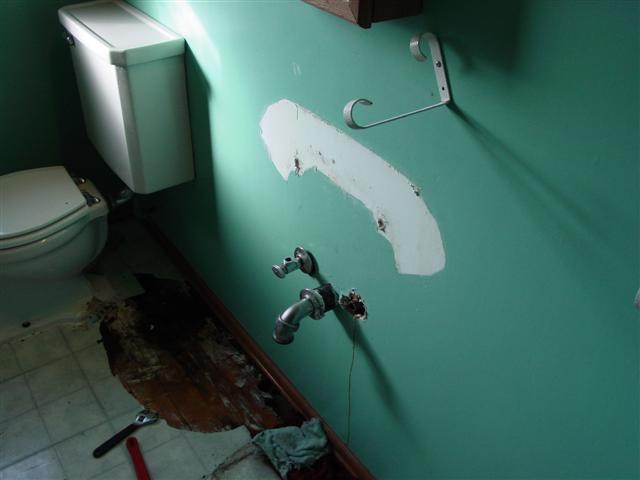 feb-2008-bathroom-008-small.jpg