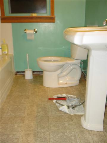 feb-2008-bathroom-017-small.jpg