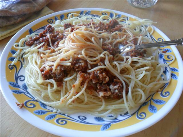 I like thin spaghetti best.