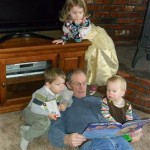 Back to the cousins for one last day! Grandpa is the uncontested best story reader. 